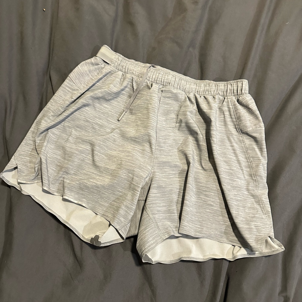 Men’s Luluemon Surge Athletic Shorts - 5”